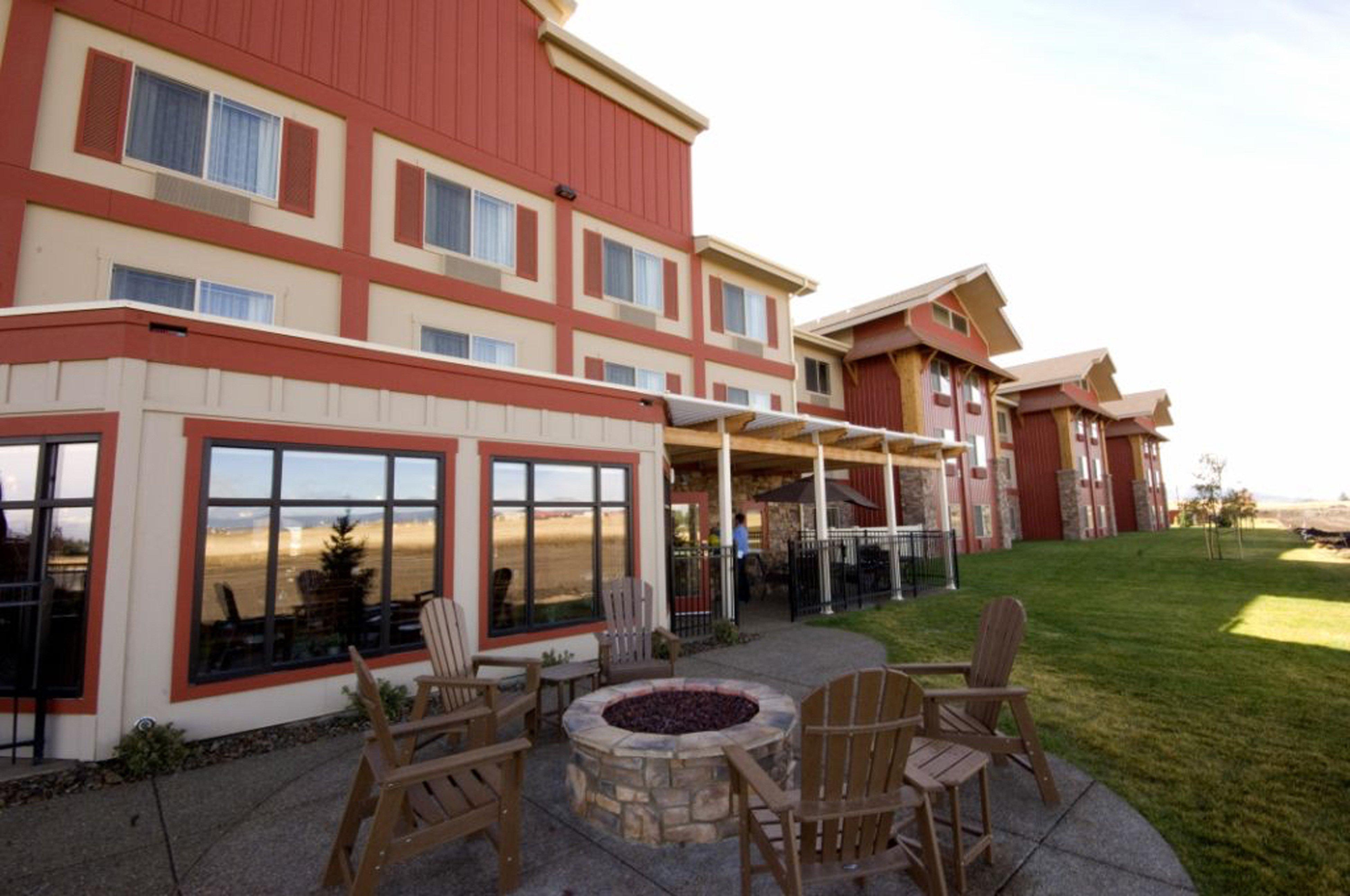 Holiday Inn Express Hotel & Suites Kalispell By Ihg Exterior foto