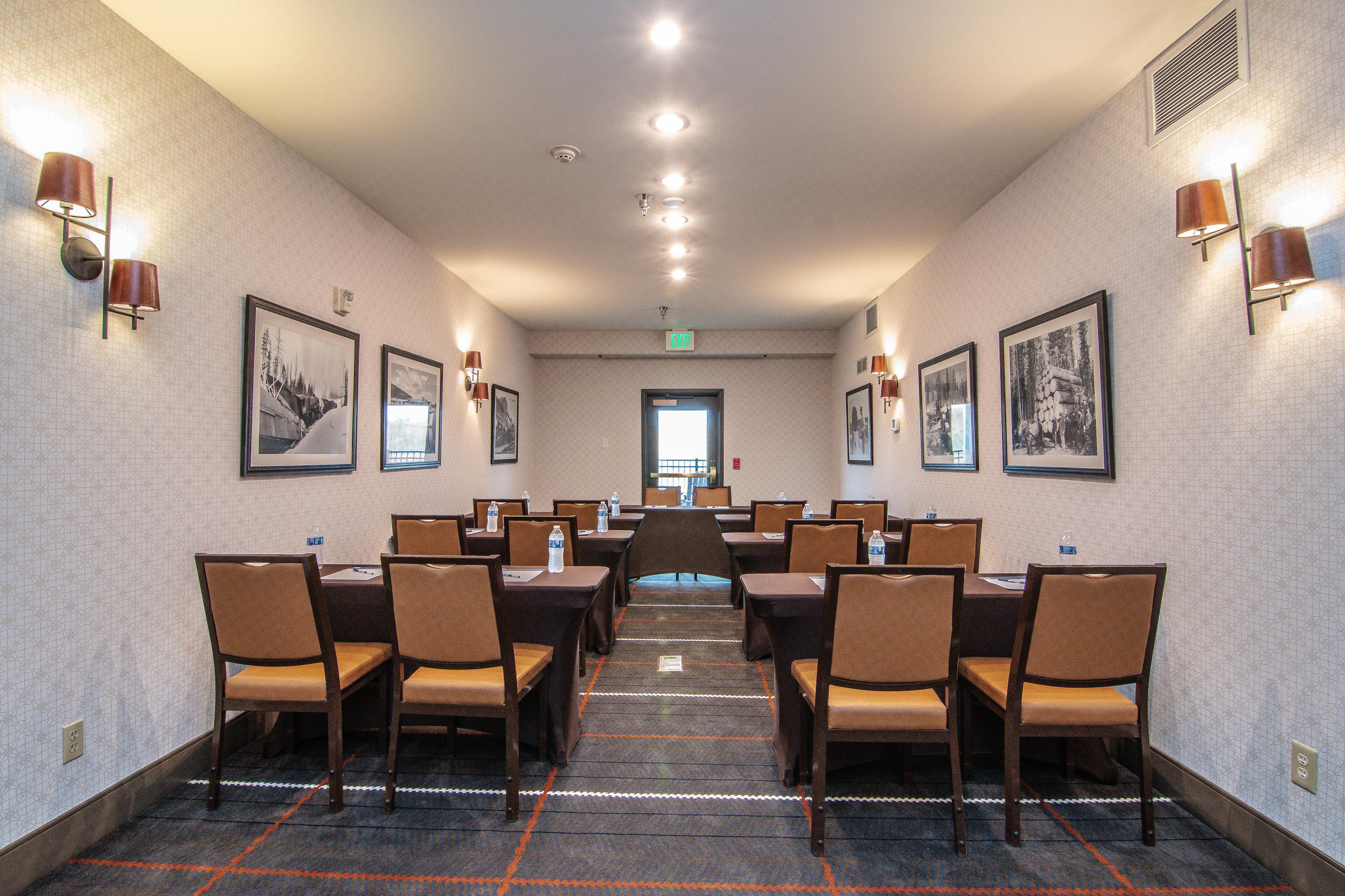 Holiday Inn Express Hotel & Suites Kalispell By Ihg Exterior foto